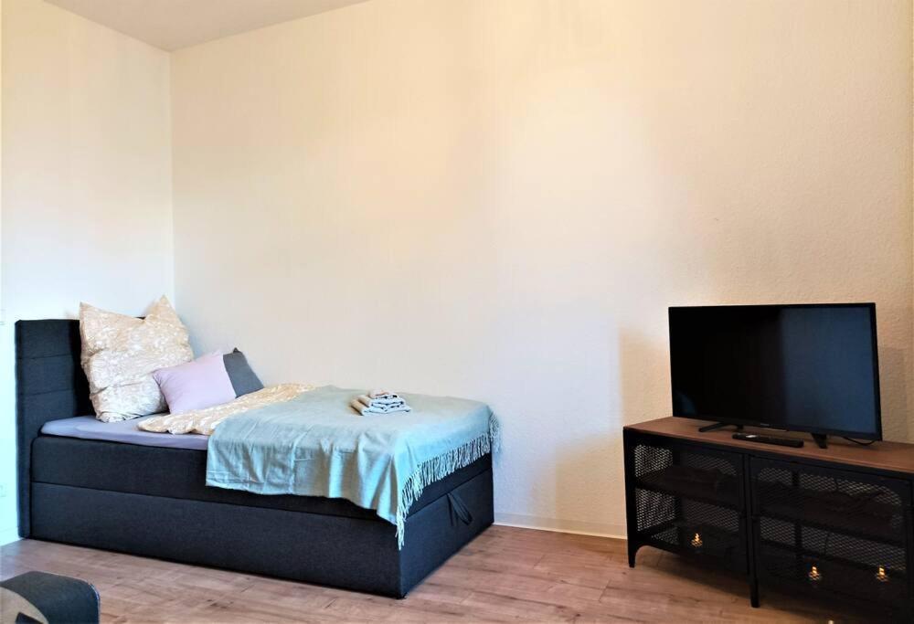 Modernes Apartment Mit Balkon มัคเดอบวร์ก ภายนอก รูปภาพ